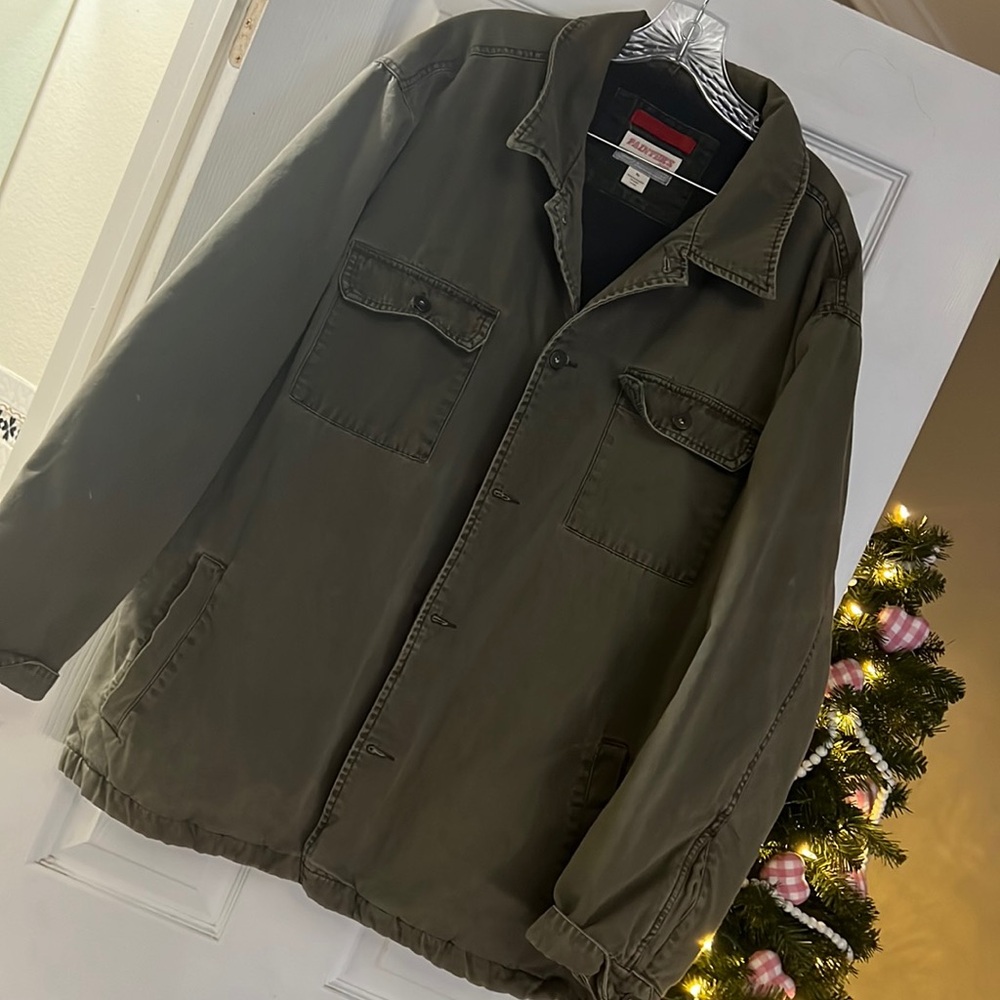 army green size XL womens jacket . lined with fleece. very cute .